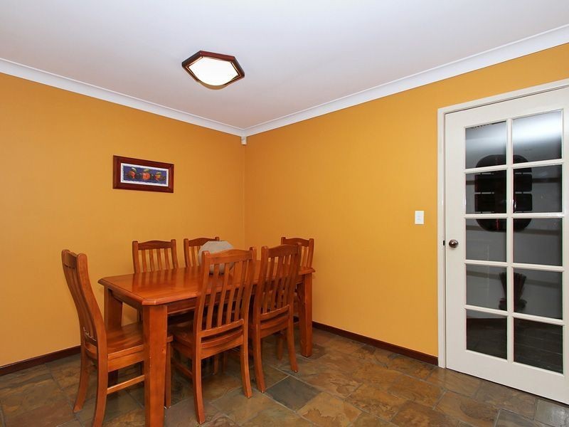 2 Witney Place, Leeming WA 6149