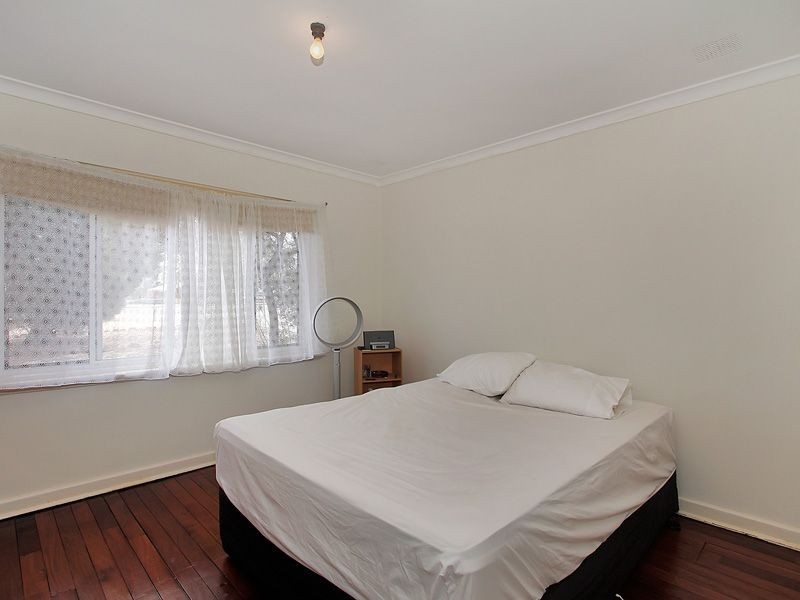 23 Hilory Street, Coolbellup WA 6163