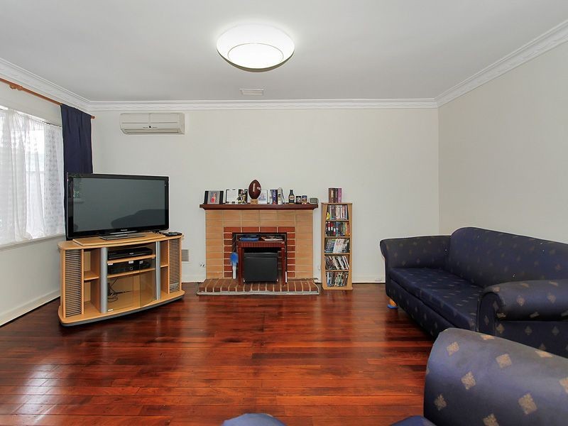 23 Hilory Street, Coolbellup WA 6163