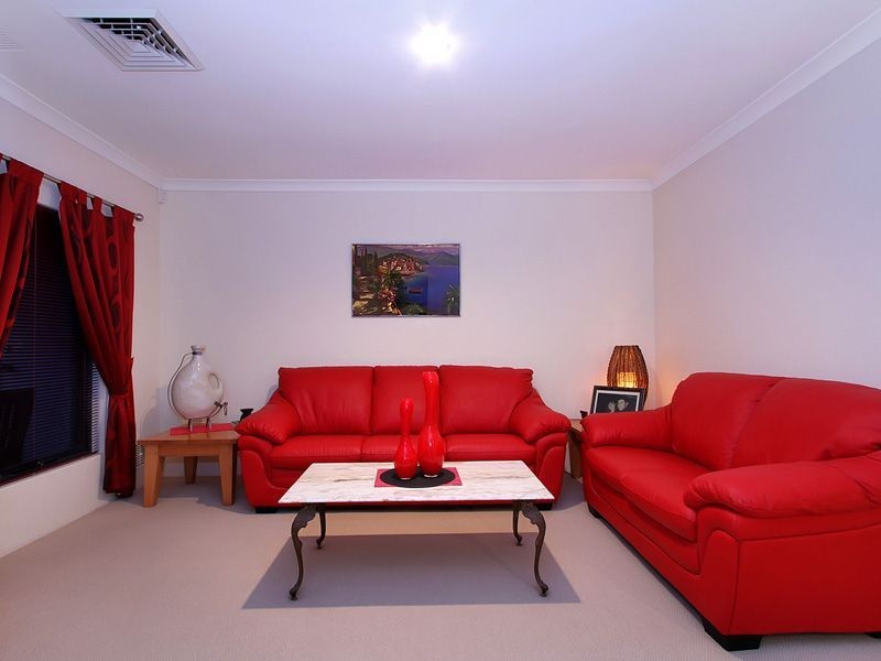 8 Jurien Way, Hammond Park WA 6164