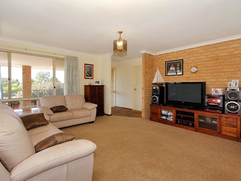 69 Townsing Road, Kardinya WA 6163