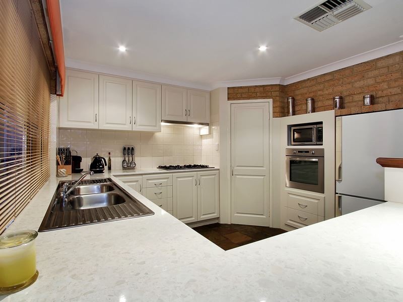 11 Alsop Place, Kardinya WA 6163