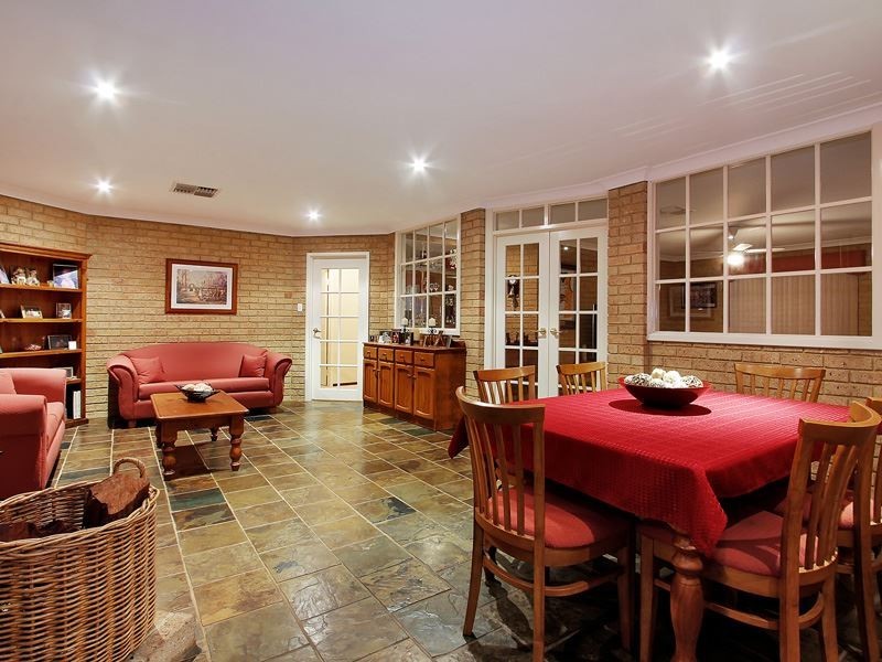 11 Alsop Place, Kardinya WA 6163