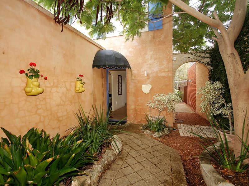 2/12 Stack Lane, Applecross WA 6153