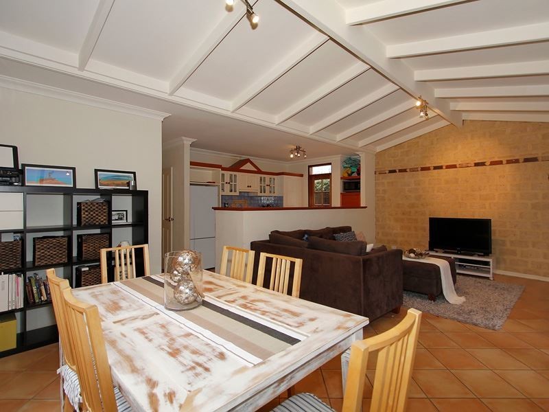 2/12 Stack Lane, Applecross WA 6153