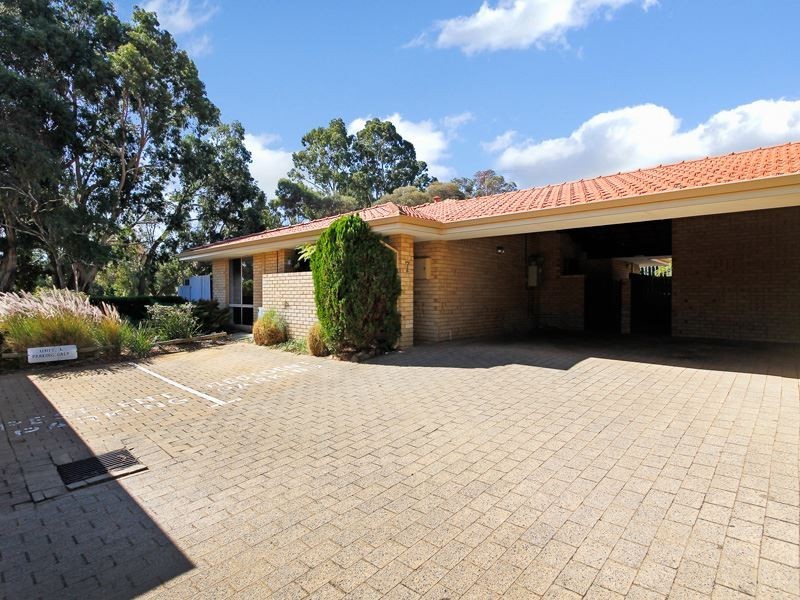 7/12 Philmore Crescent, Kardinya WA 6163