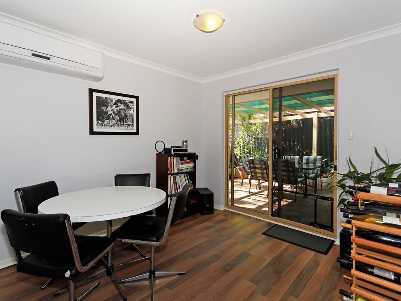 7/12 Philmore Crescent, Kardinya WA 6163