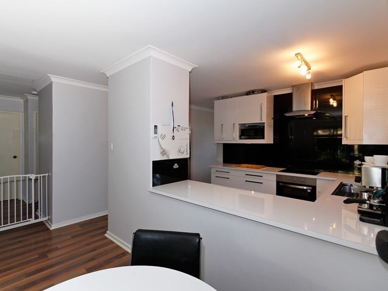 7/12 Philmore Crescent, Kardinya WA 6163