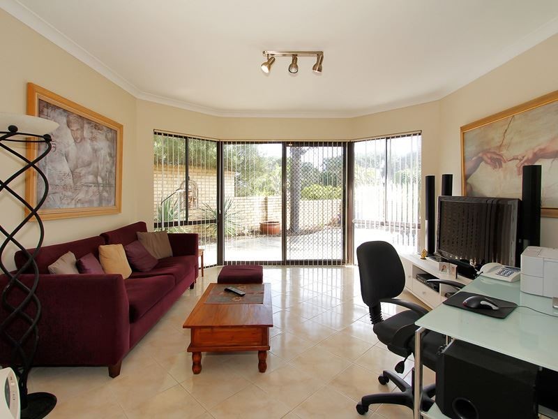 1 Green Court, Kardinya WA 6163