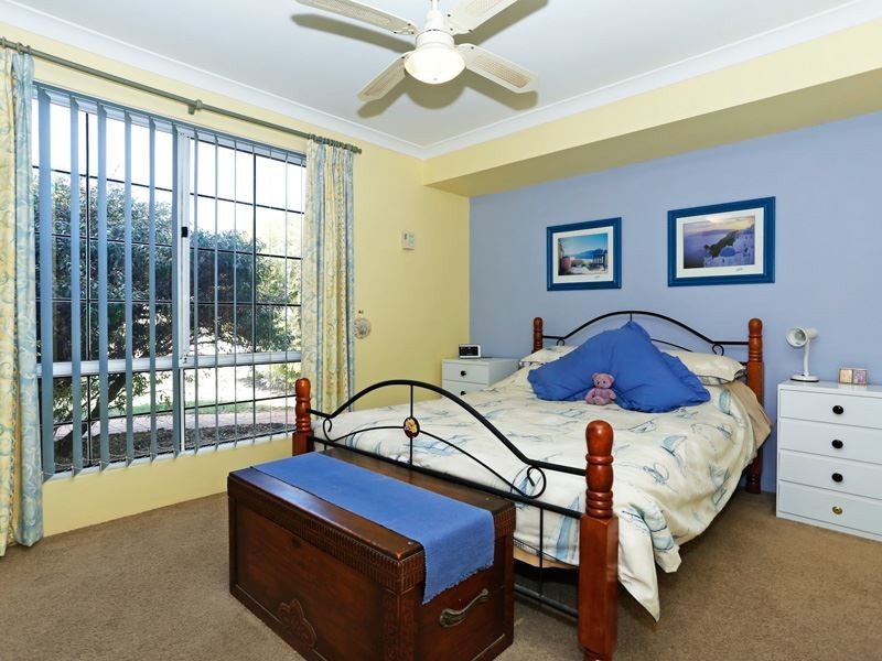 15 Michigan Heights, Success WA 6164