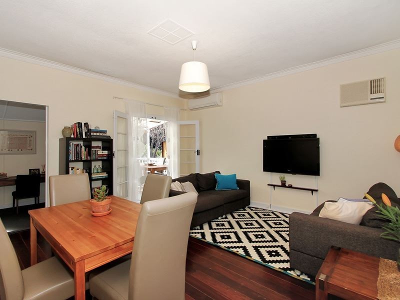 10 Kenton Way, Calista WA 6167