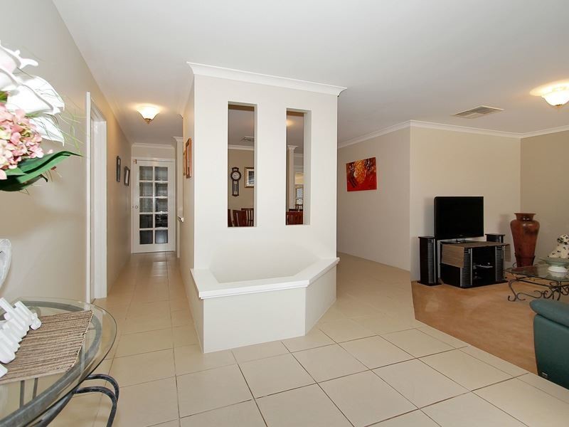 30 Underwood Grove, Kardinya WA 6163