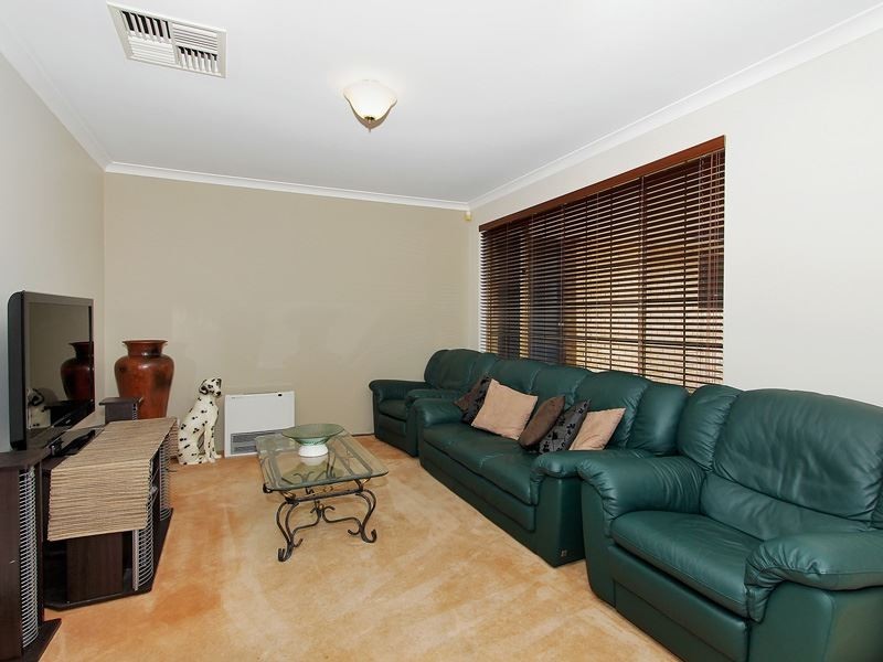 30 Underwood Grove, Kardinya WA 6163