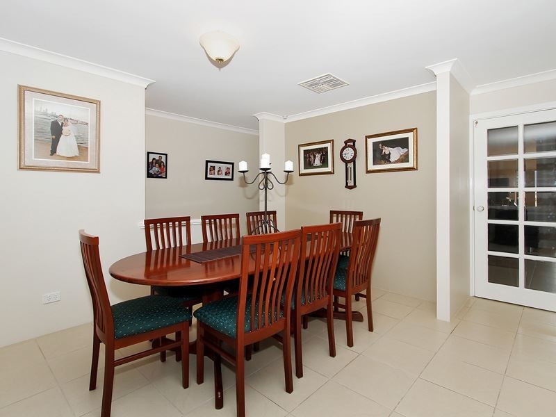 30 Underwood Grove, Kardinya WA 6163