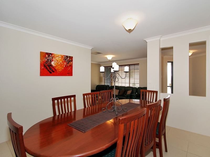 30 Underwood Grove, Kardinya WA 6163
