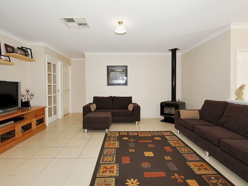 30 Underwood Grove, Kardinya WA 6163