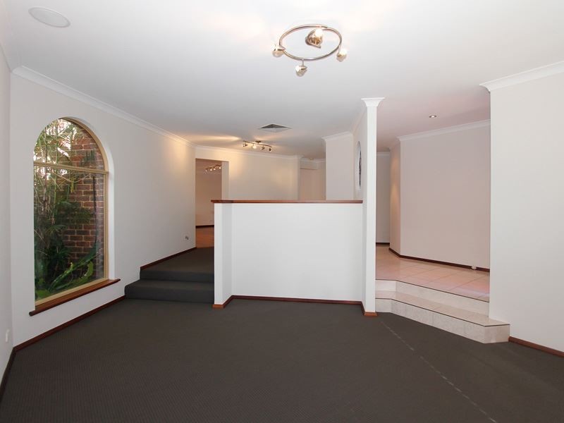 13 Alsop place, Kardinya WA 6163