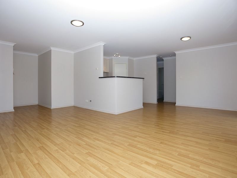 A/10 Makjanich Place, Success WA 6164