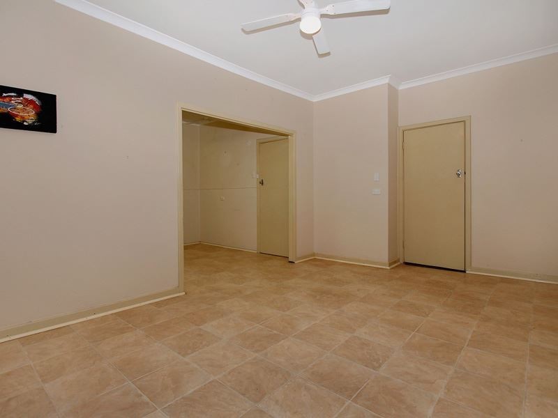15 Coolbellup Avenue, Coolbellup WA 6163