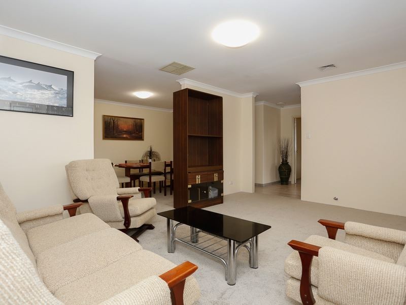 96 Bolderwood Drive, South Lake WA 6164