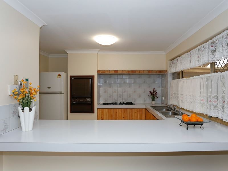 96 Bolderwood Drive, South Lake WA 6164