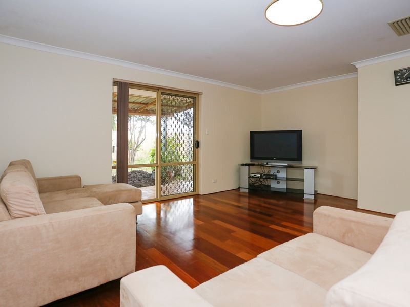 96 Bolderwood Drive, South Lake WA 6164