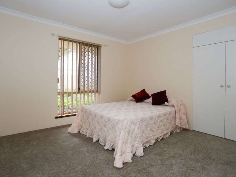 96 Bolderwood Drive, South Lake WA 6164