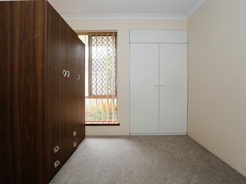 96 Bolderwood Drive, South Lake WA 6164