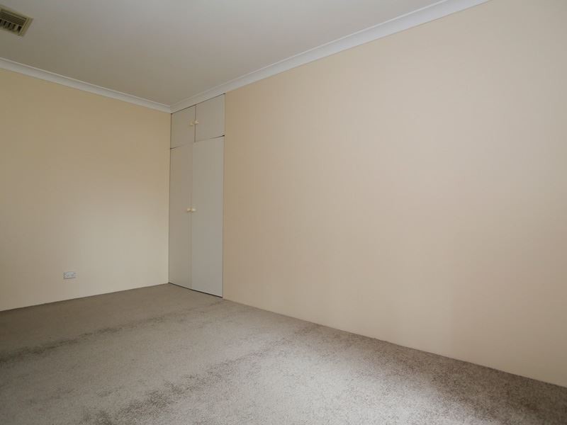 96 Bolderwood Drive, South Lake WA 6164