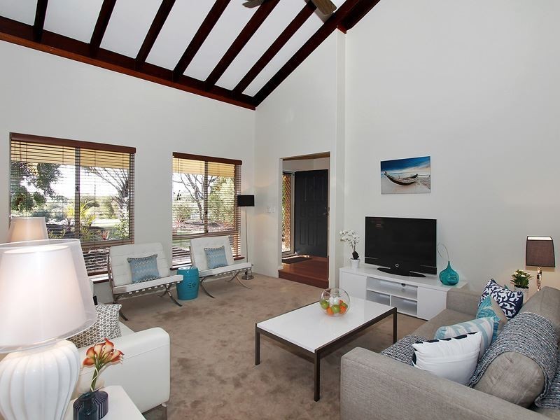 16 Barblett Way, Kardinya WA 6163