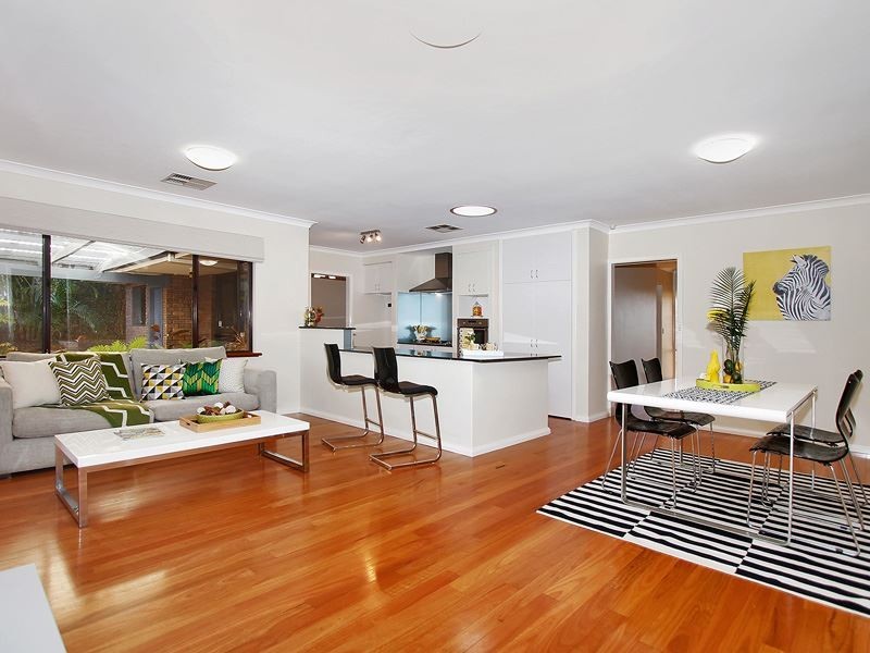 16 Barblett Way, Kardinya WA 6163