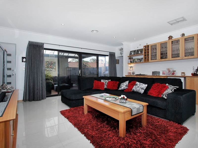 12B Hutchings Way, Kardinya WA 6163