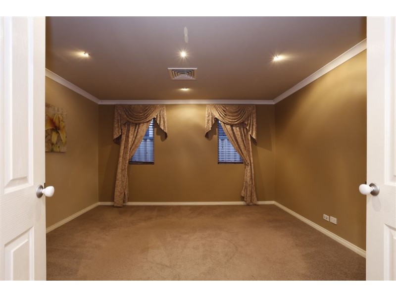 13 Hunter Way, Bertram WA 6167
