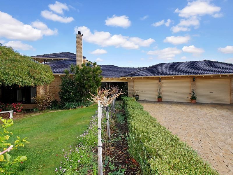 4 Buttel Top, Winthrop WA 6150