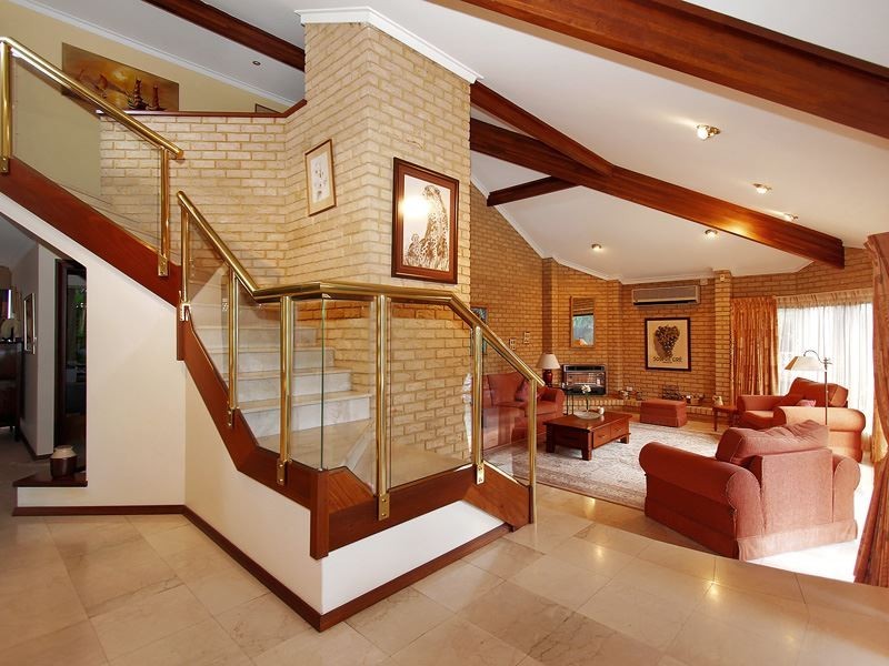 4 Buttel Top, Winthrop WA 6150