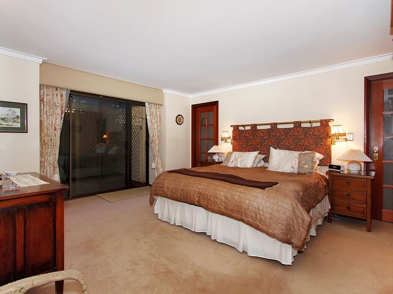 4 Buttel Top, Winthrop WA 6150