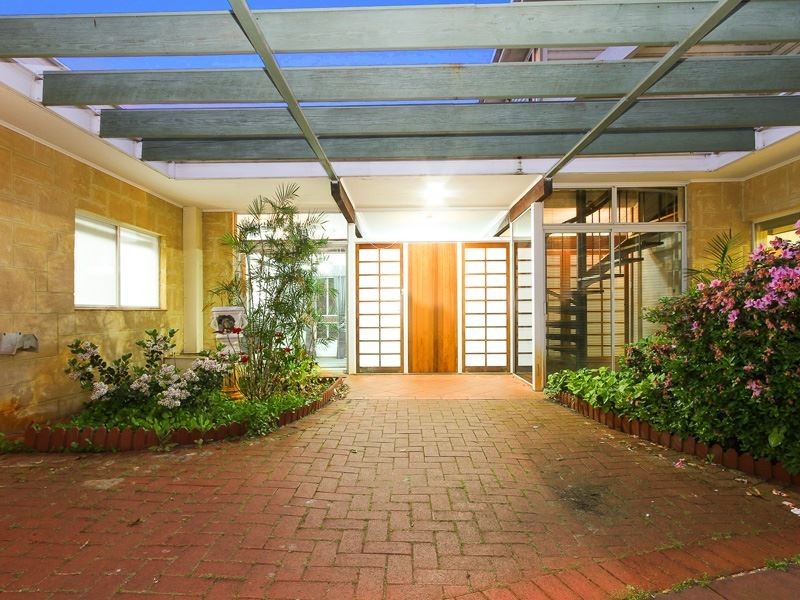 18 Stoddart Way, Bateman WA 6150