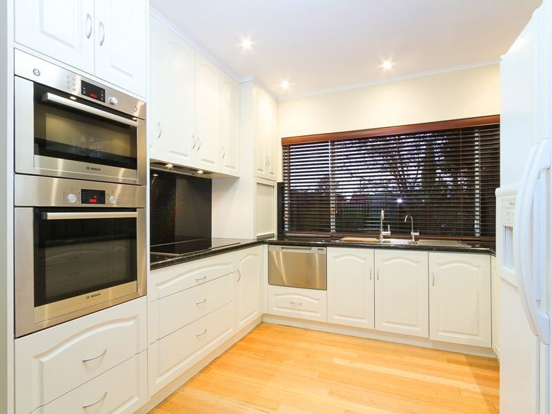 18 Stoddart Way, Bateman WA 6150