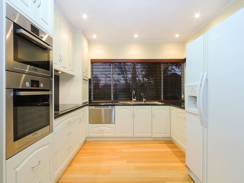 18 Stoddart Way, Bateman WA 6150