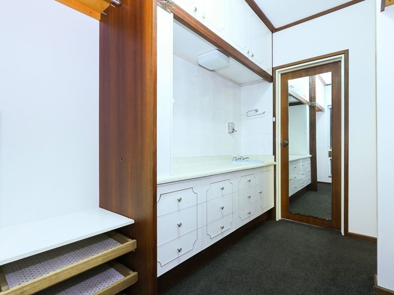 18 Stoddart Way, Bateman WA 6150