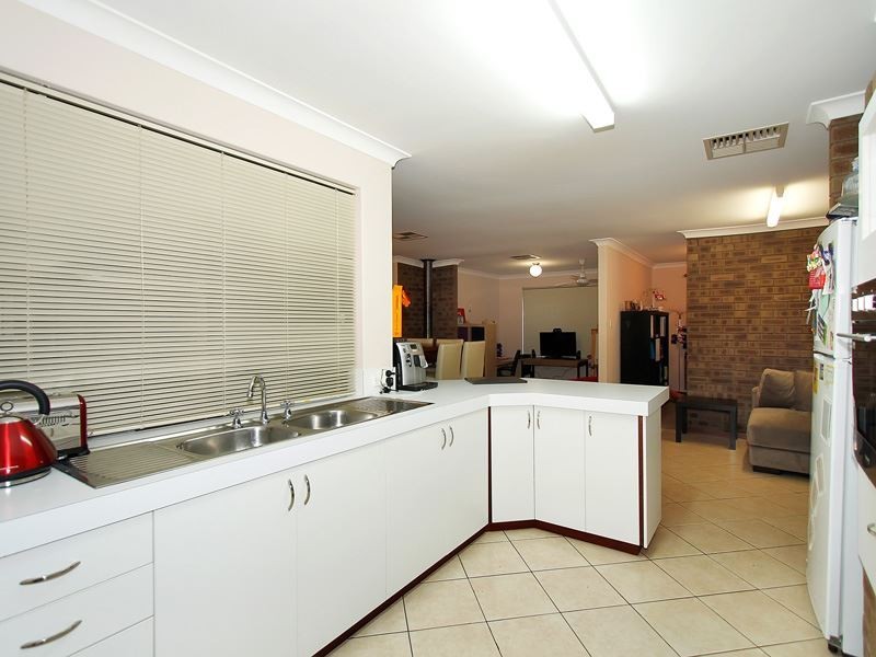 3 Paton Place, Samson WA 6163