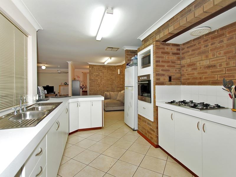 3 Paton Place, Samson WA 6163