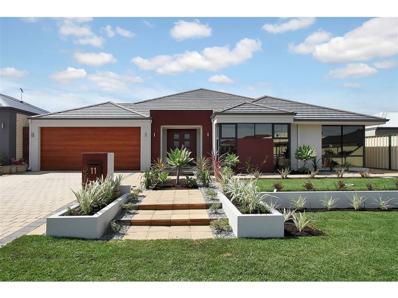 11 Staaten Street, Hammond Park WA 6164