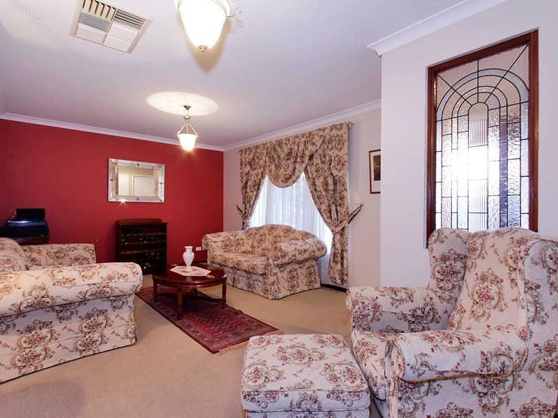 5 Green Court, Kardinya WA 6163