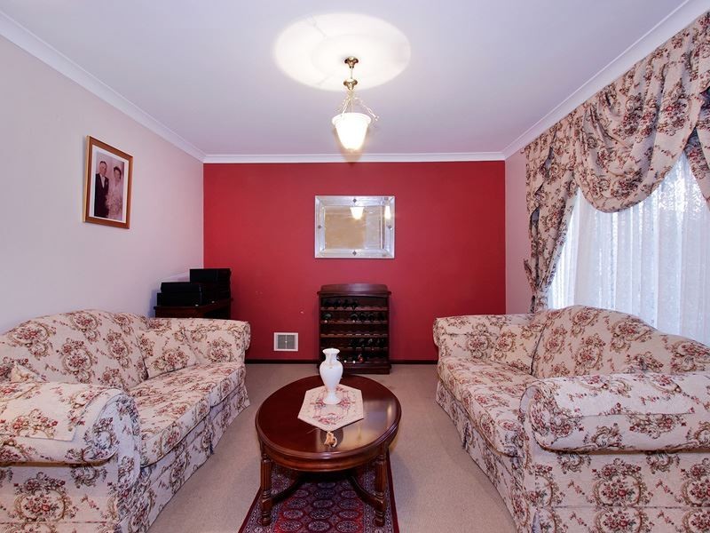 5 Green Court, Kardinya WA 6163