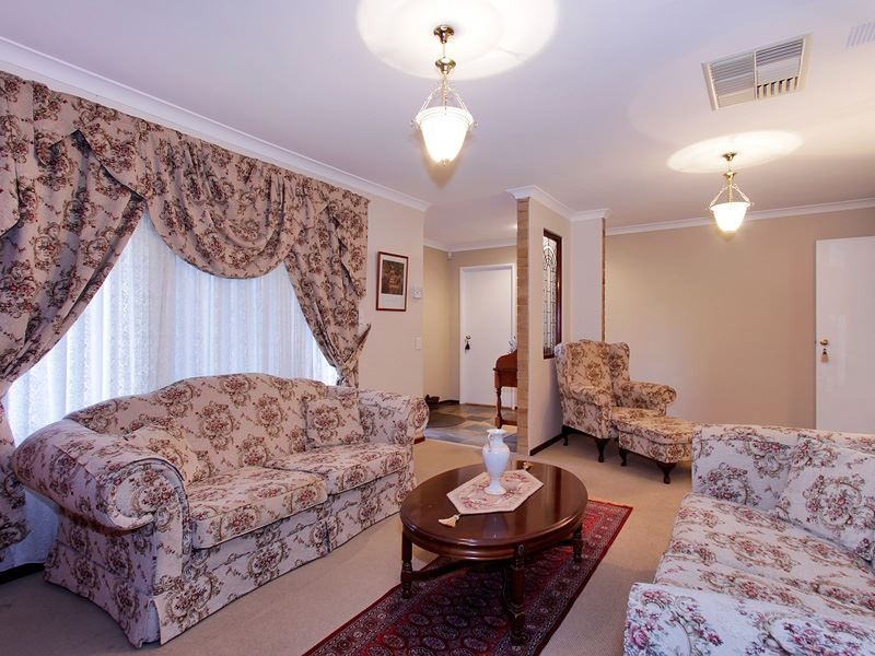 5 Green Court, Kardinya WA 6163