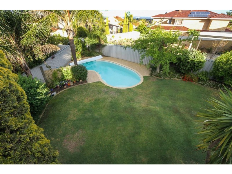 18 Norton Ridge, Winthrop WA 6150