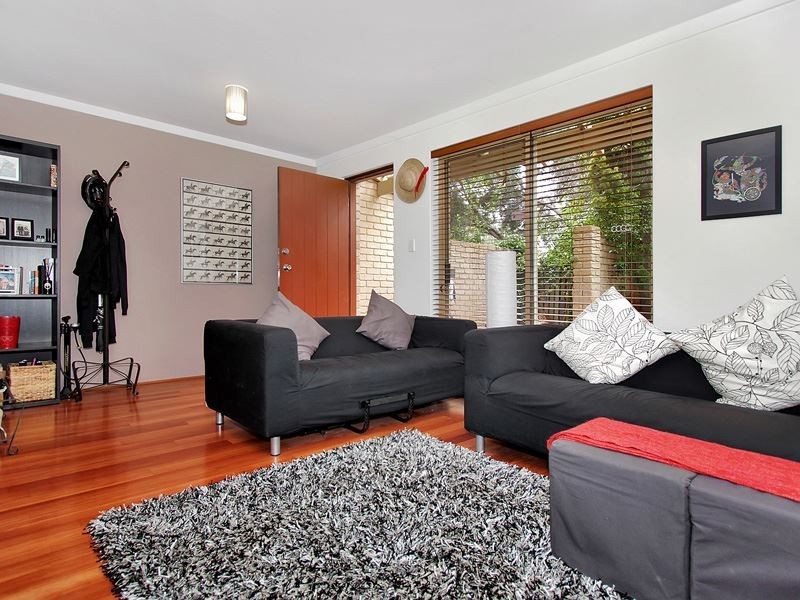 130/2 Wall Street, Maylands WA 6051