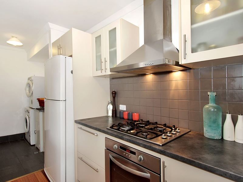 130/2 Wall Street, Maylands WA 6051