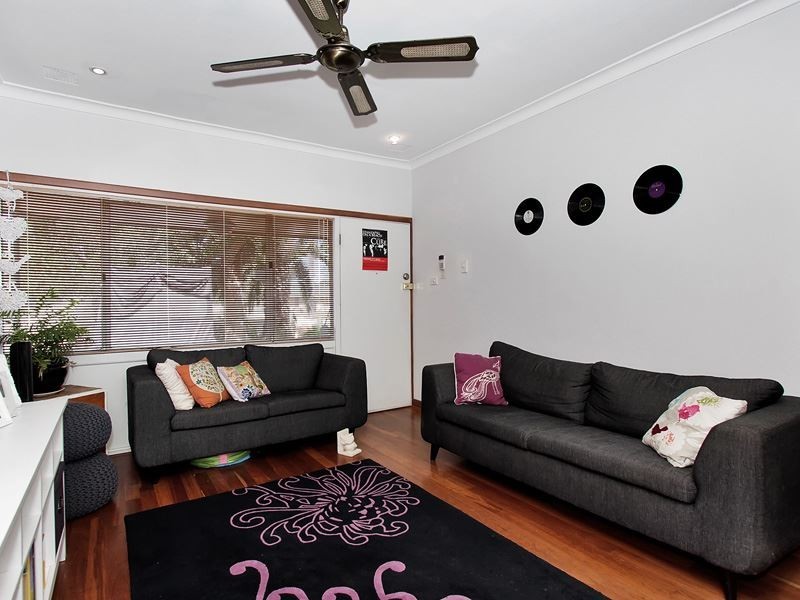 26 Hargreaves Road, Coolbellup WA 6163